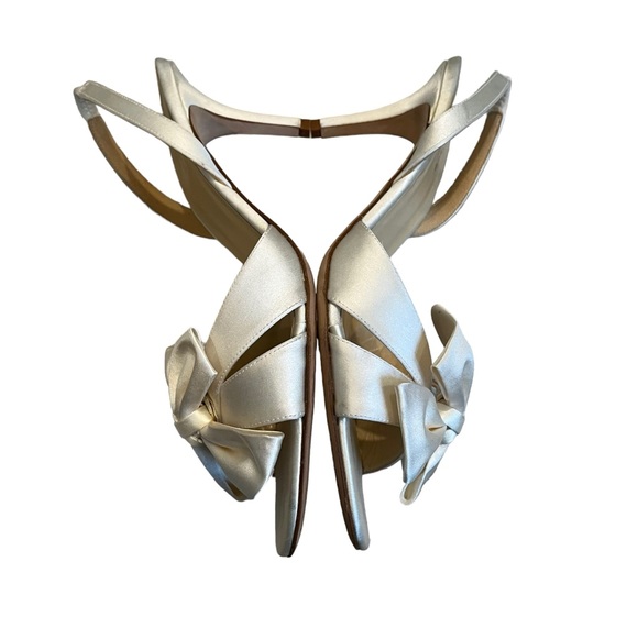 Kate Spade White Satin Slingback Pumps, Sz 9 - Picture 8 of 12